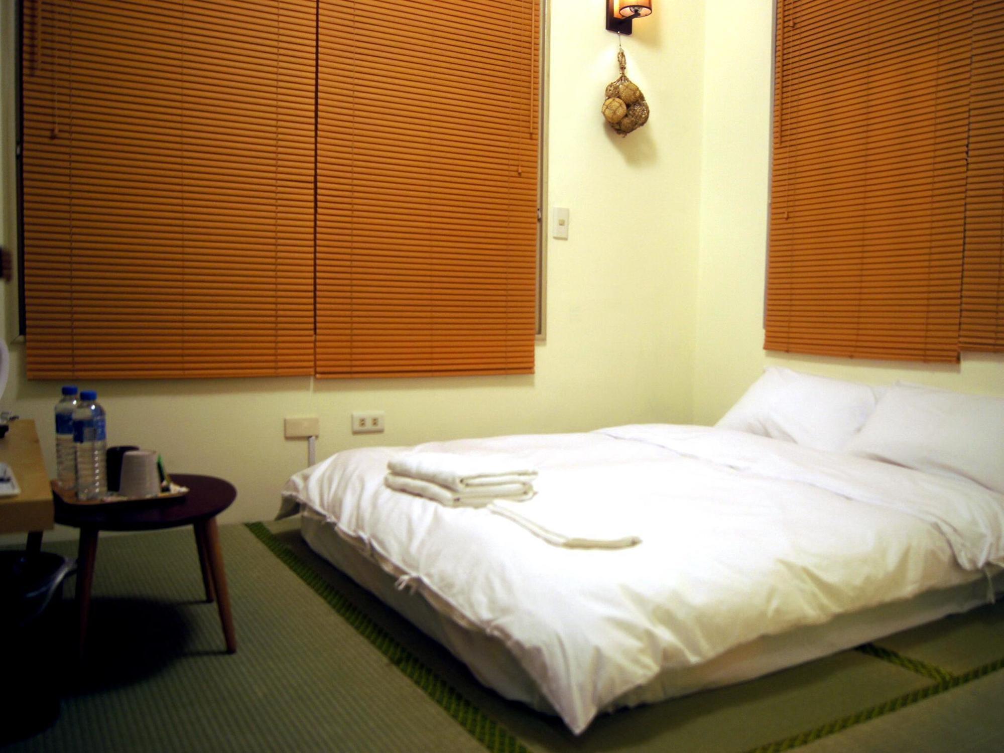 Love Hostel Tainan Exterior photo